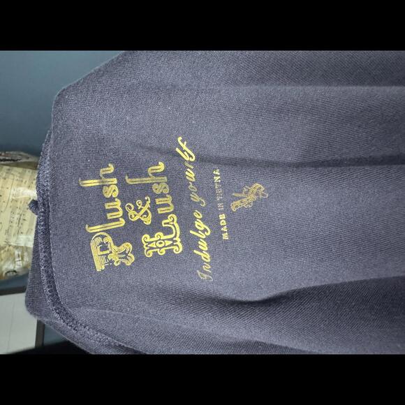 Plush & Lush Women's Velour Hoodie and Pant set- XL - Picture 3 of 7